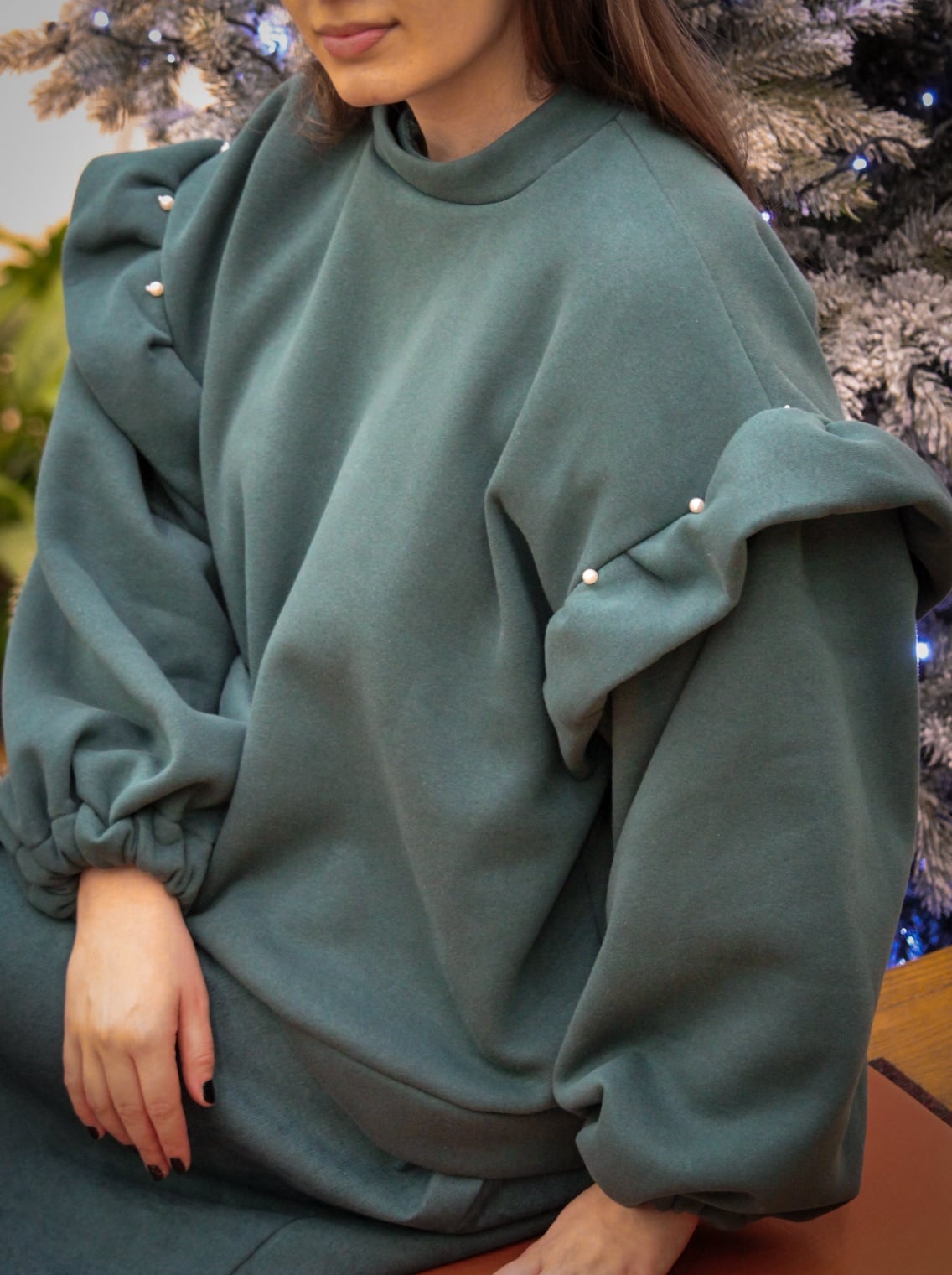 bunda, bundička, juliana brnakova, juliána brnáková, strieborná, sivá, nohavice, dizajnová, dizajnova, udrzatelna, udržateľná,
